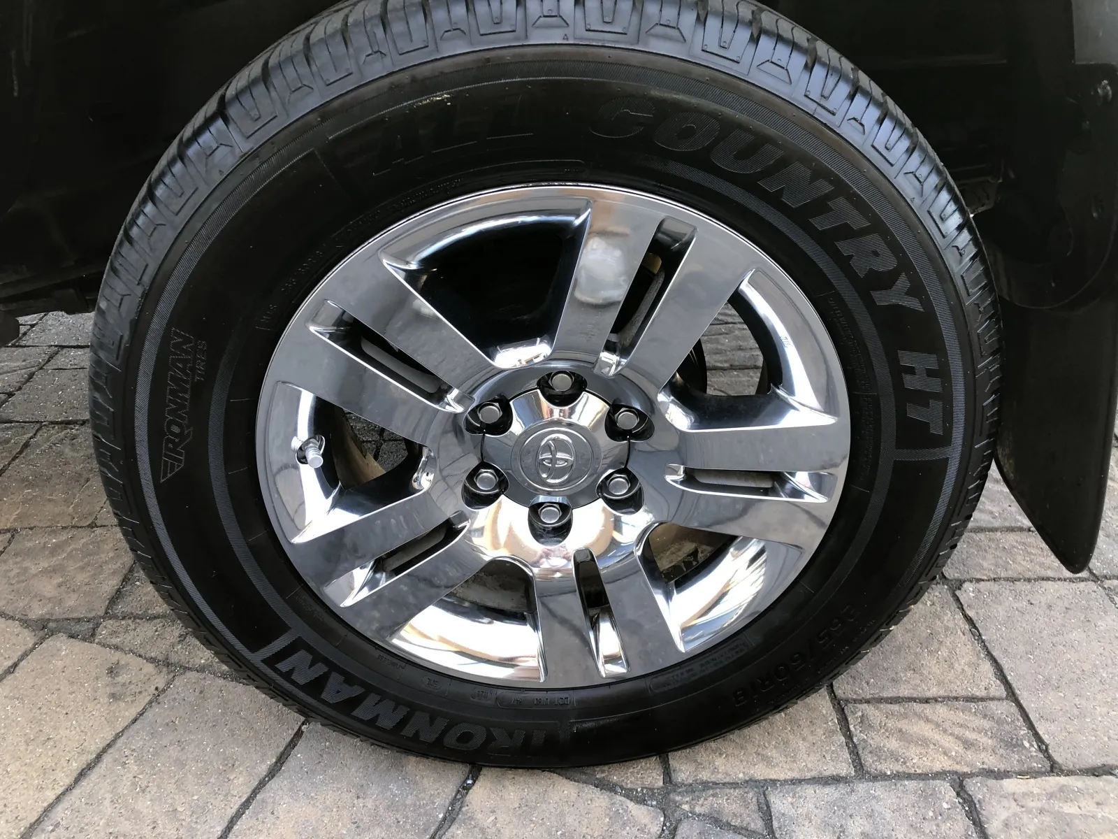 Toyota Tacoma photo 13
