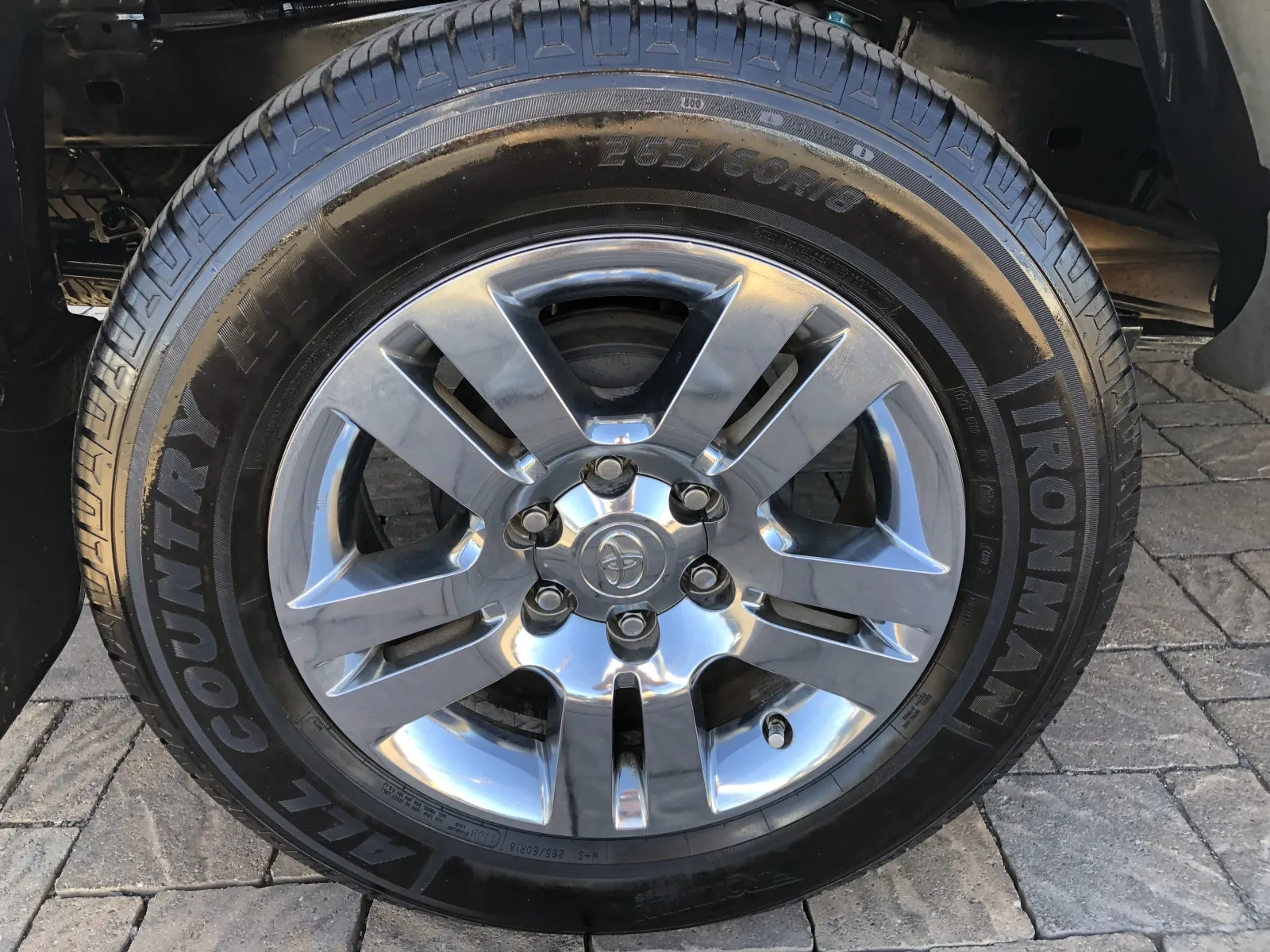 Toyota Tacoma photo 11
