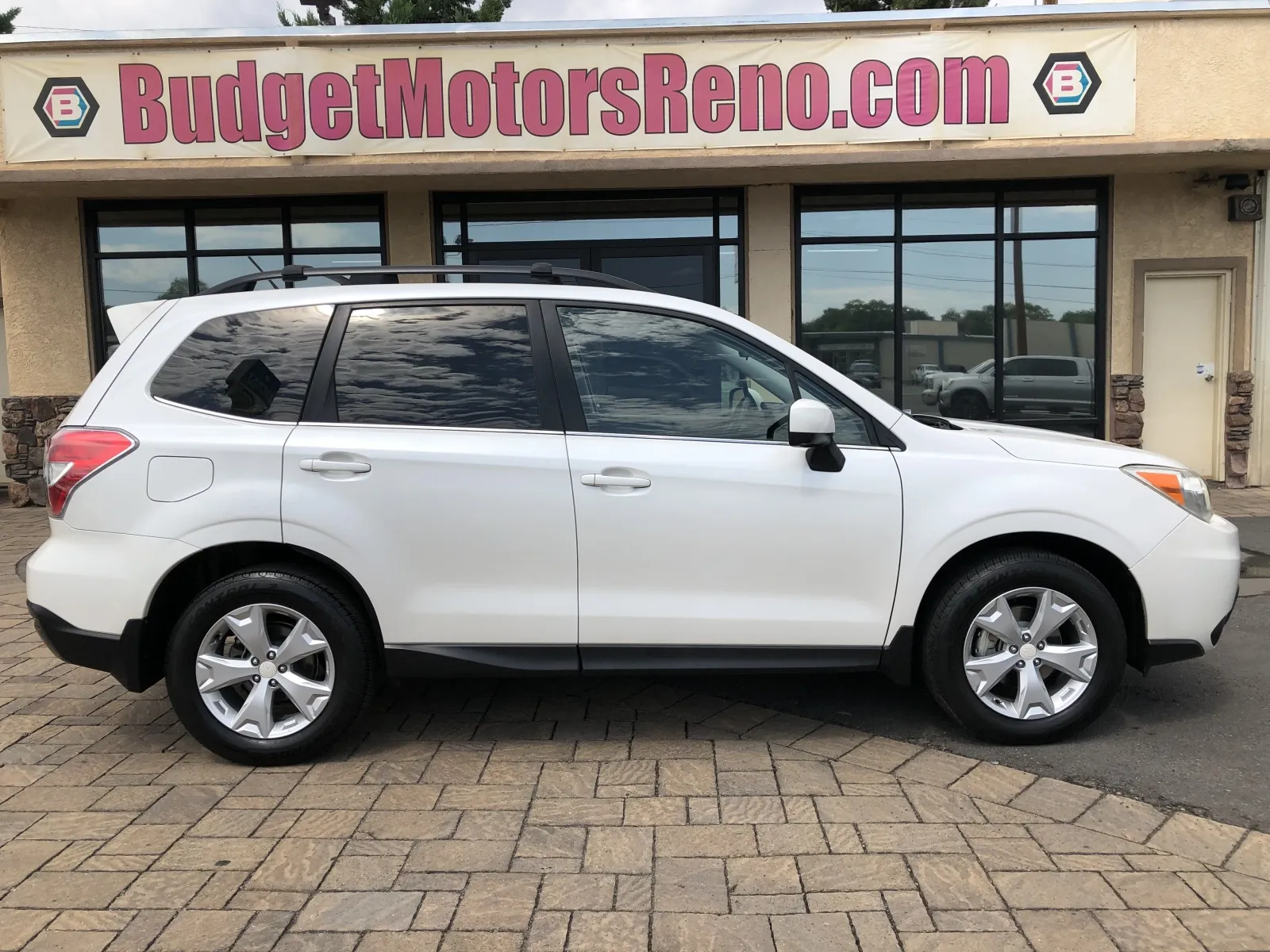White 2014 Subaru Forester 2.5i Limited for sale in Reno, NV