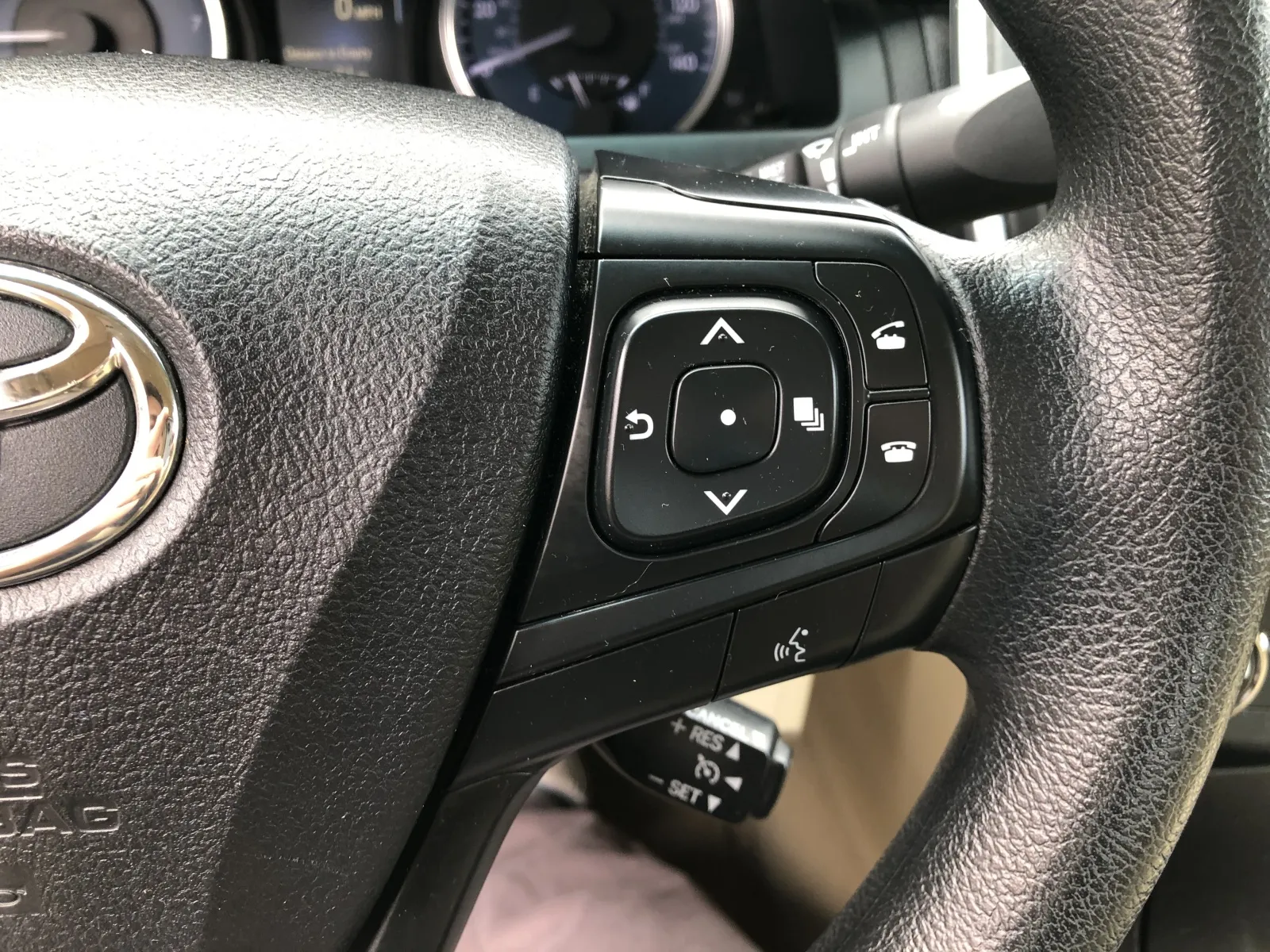 Toyota Camry photo 23