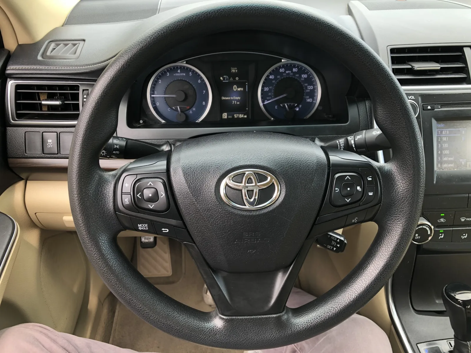 Toyota Camry photo 21