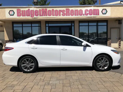 White 2016 Toyota Camry SE for sale in Reno, NV