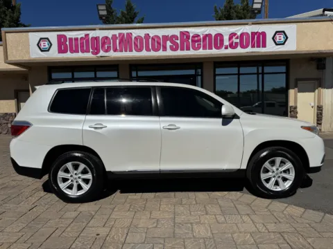 White 2013 Toyota Highlander Plus for sale in Reno, NV