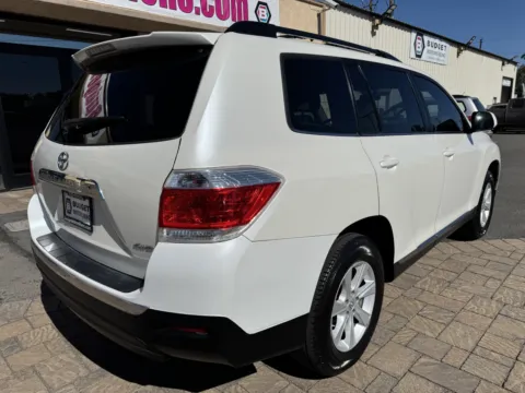 Photos of 2013 Toyota Highlander Plus for sale in Reno, NV at Budget Motors
