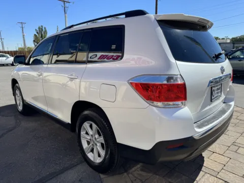 More photos of 2013 Toyota Highlander Plus at Budget Motors, NV