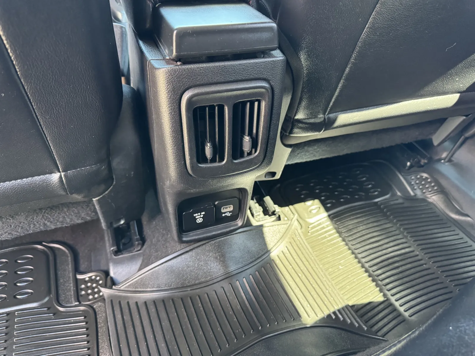 Jeep Compass photo 24