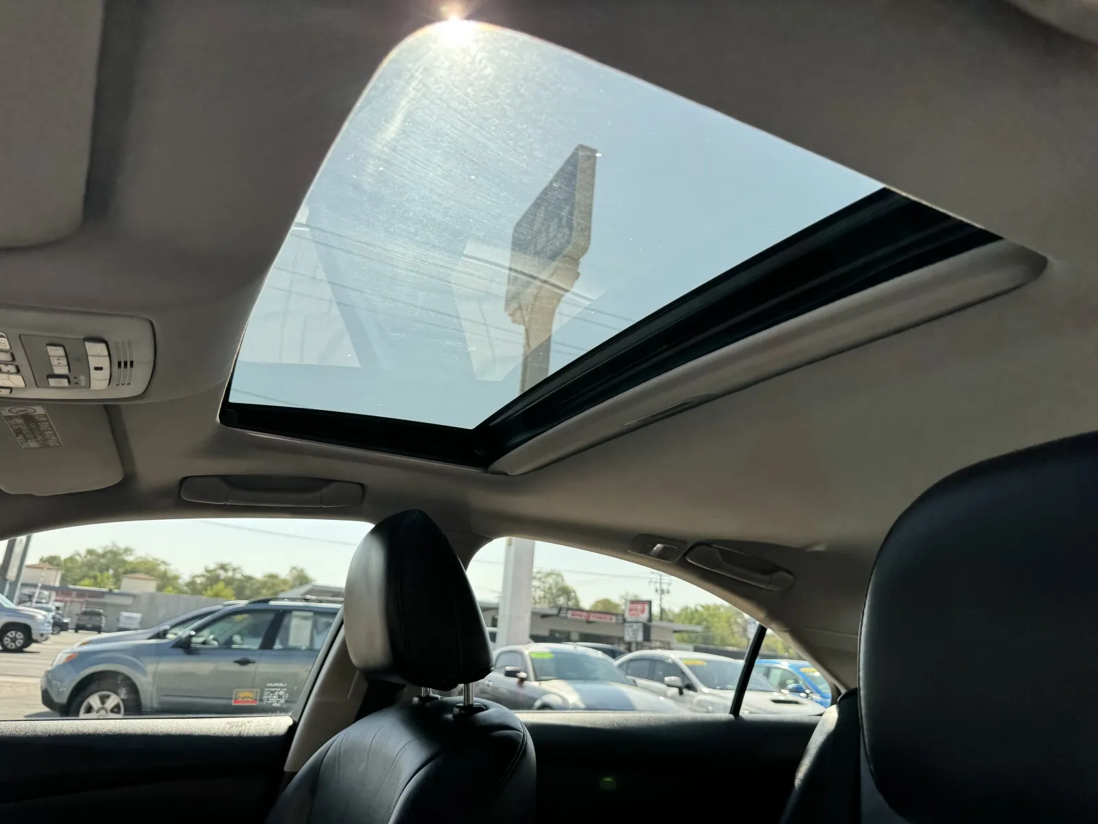 Lexus ES photo 14