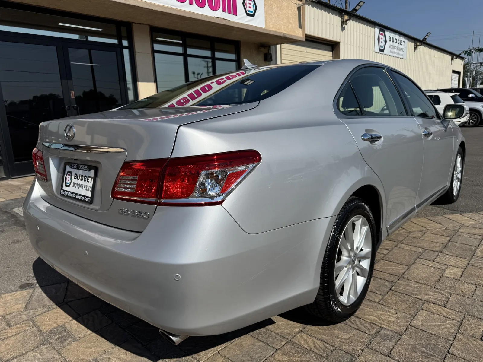 Lexus ES photo 2