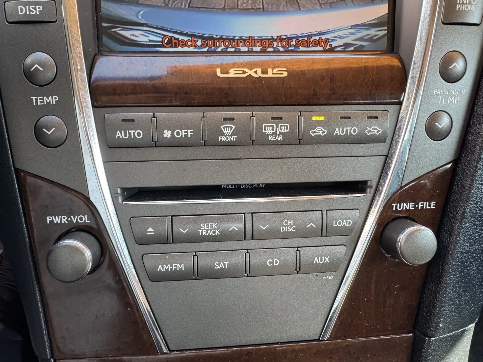 Lexus ES photo 22