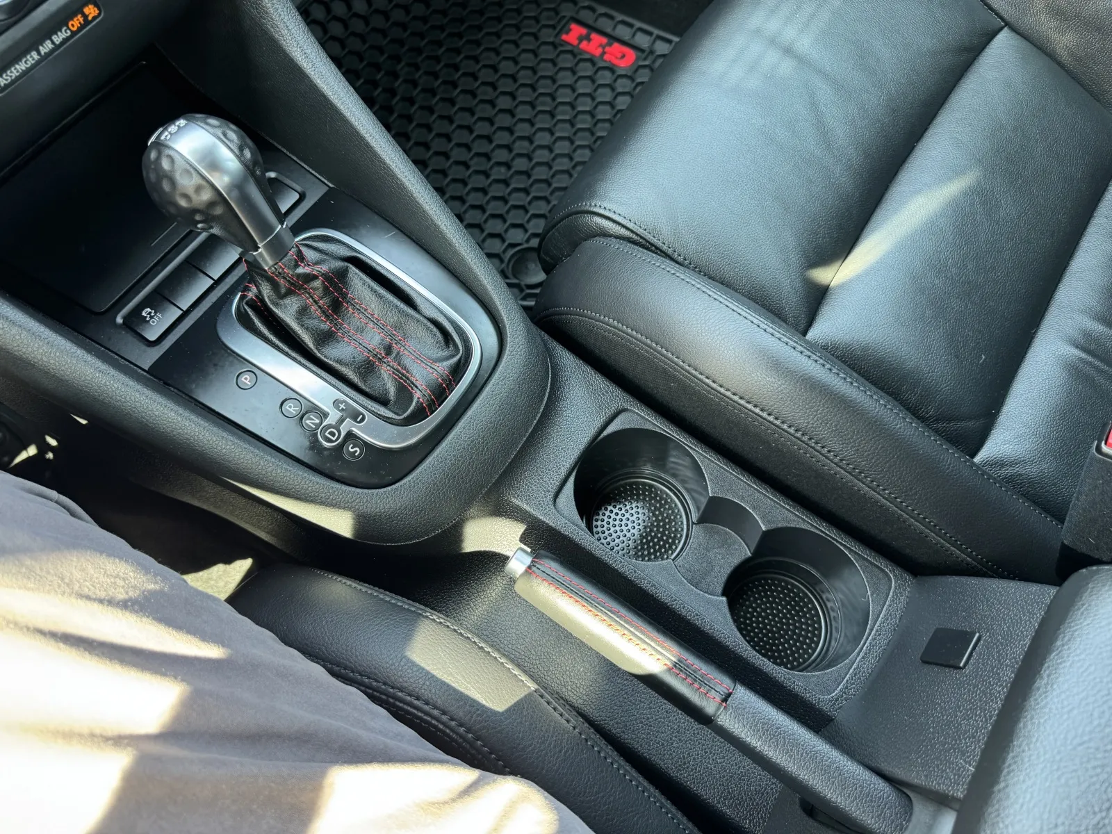 Volkswagen GTI photo 23