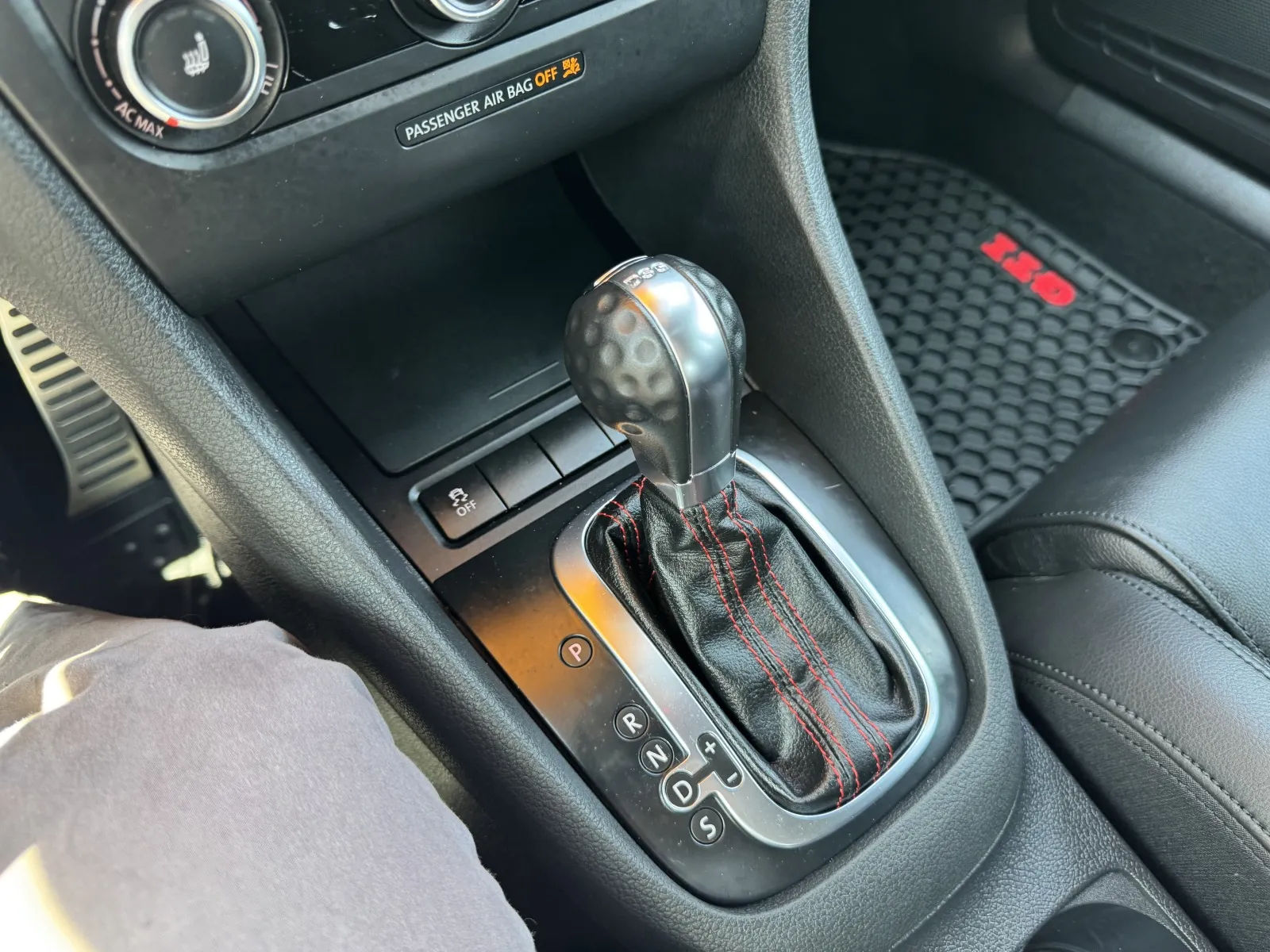 Volkswagen GTI photo 22