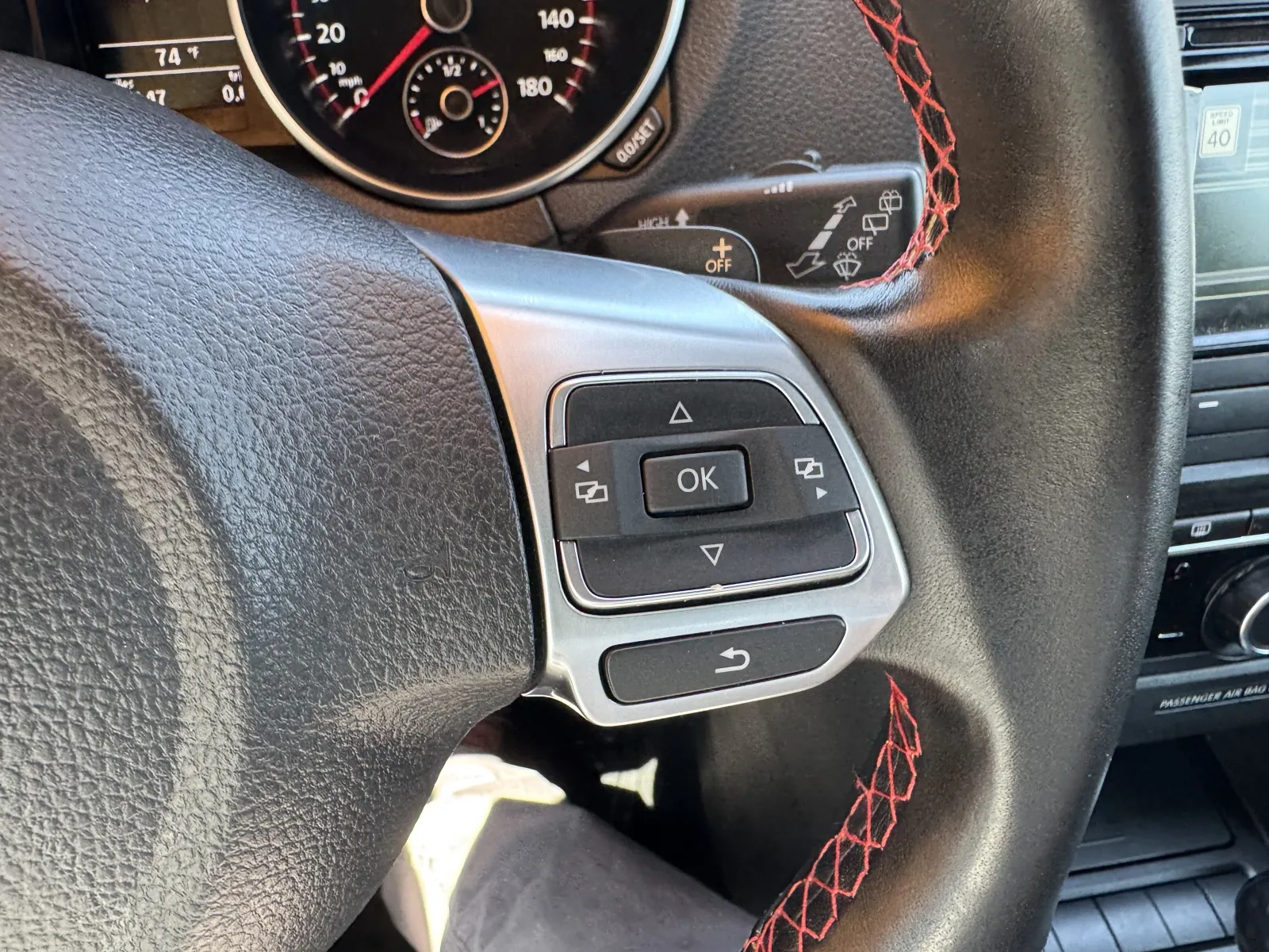 Volkswagen GTI photo 17