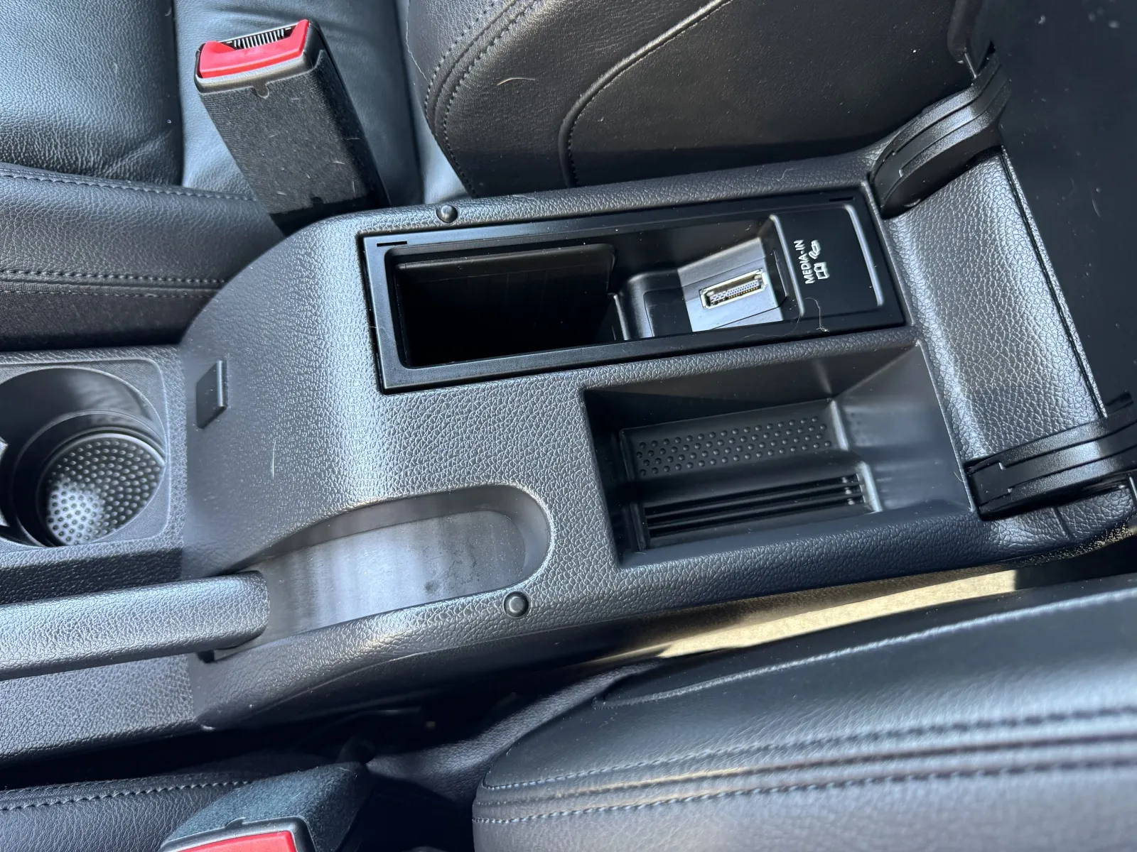 Volkswagen GTI photo 24