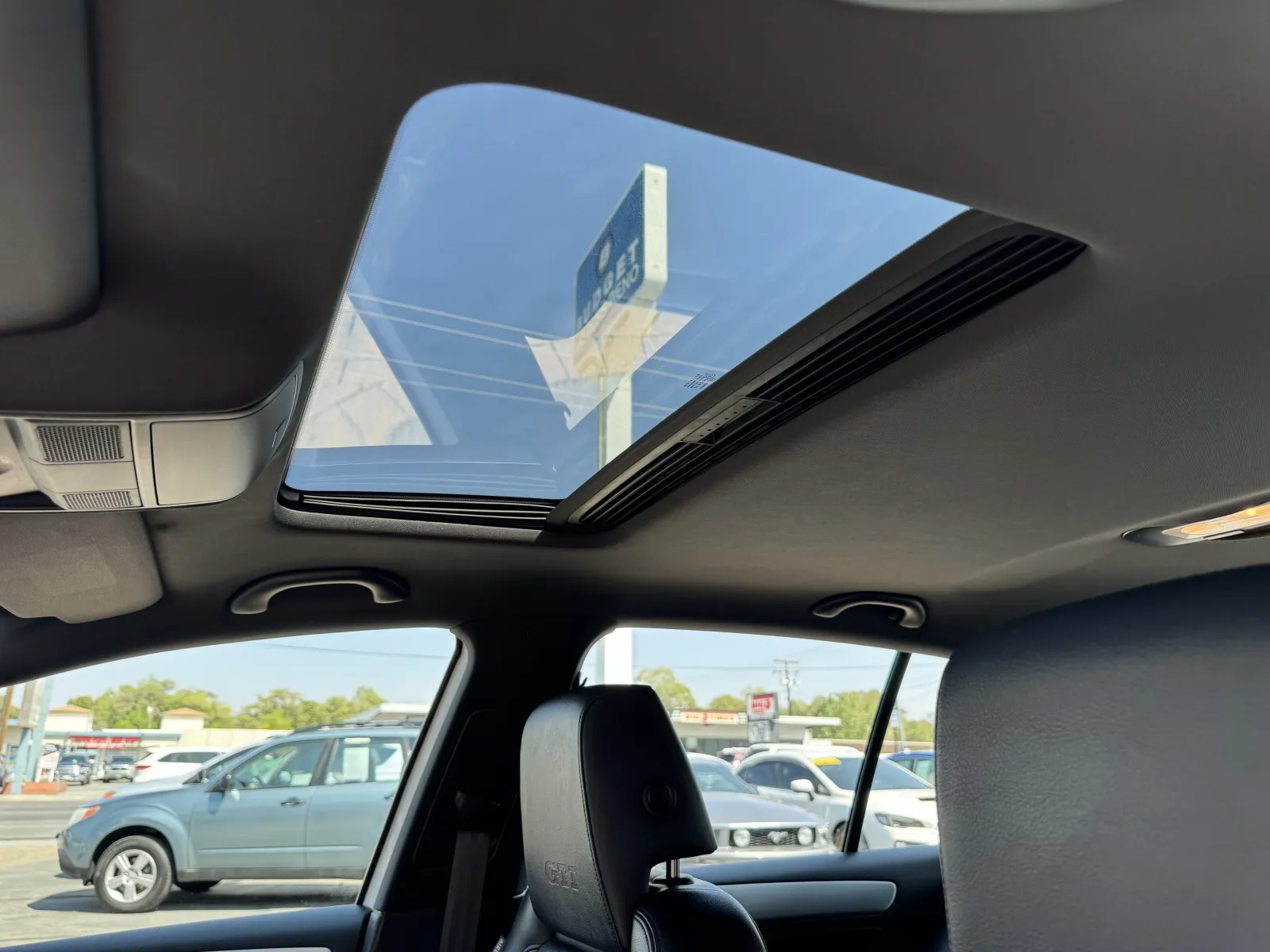 Volkswagen GTI photo 14