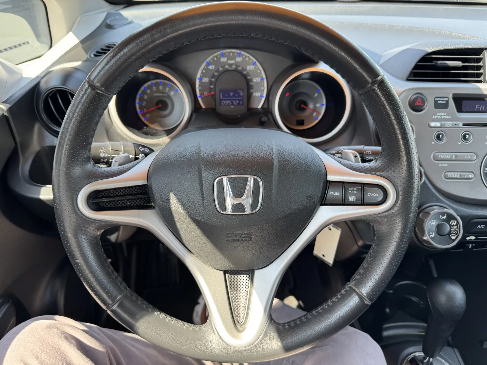 Honda Fit photo 13