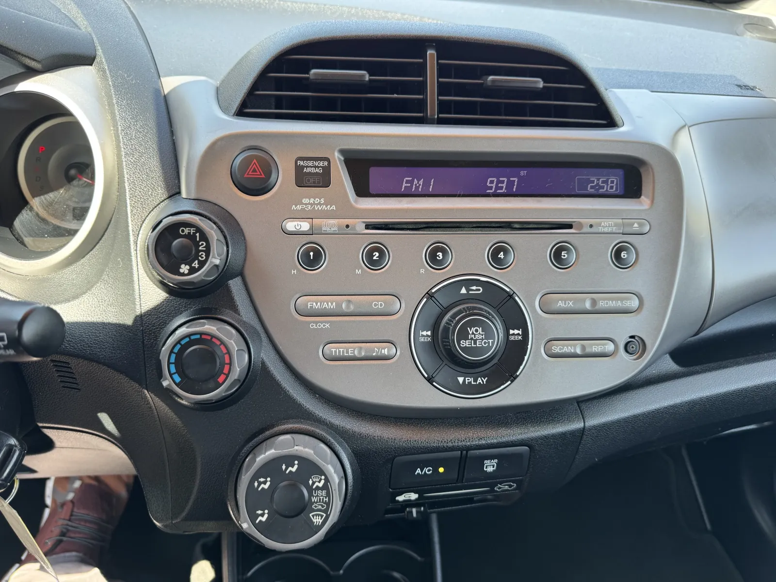 Honda Fit photo 16