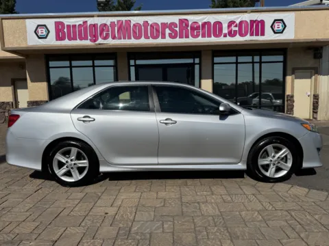 Silver 2014 Toyota Camry SE for sale in Reno, NV