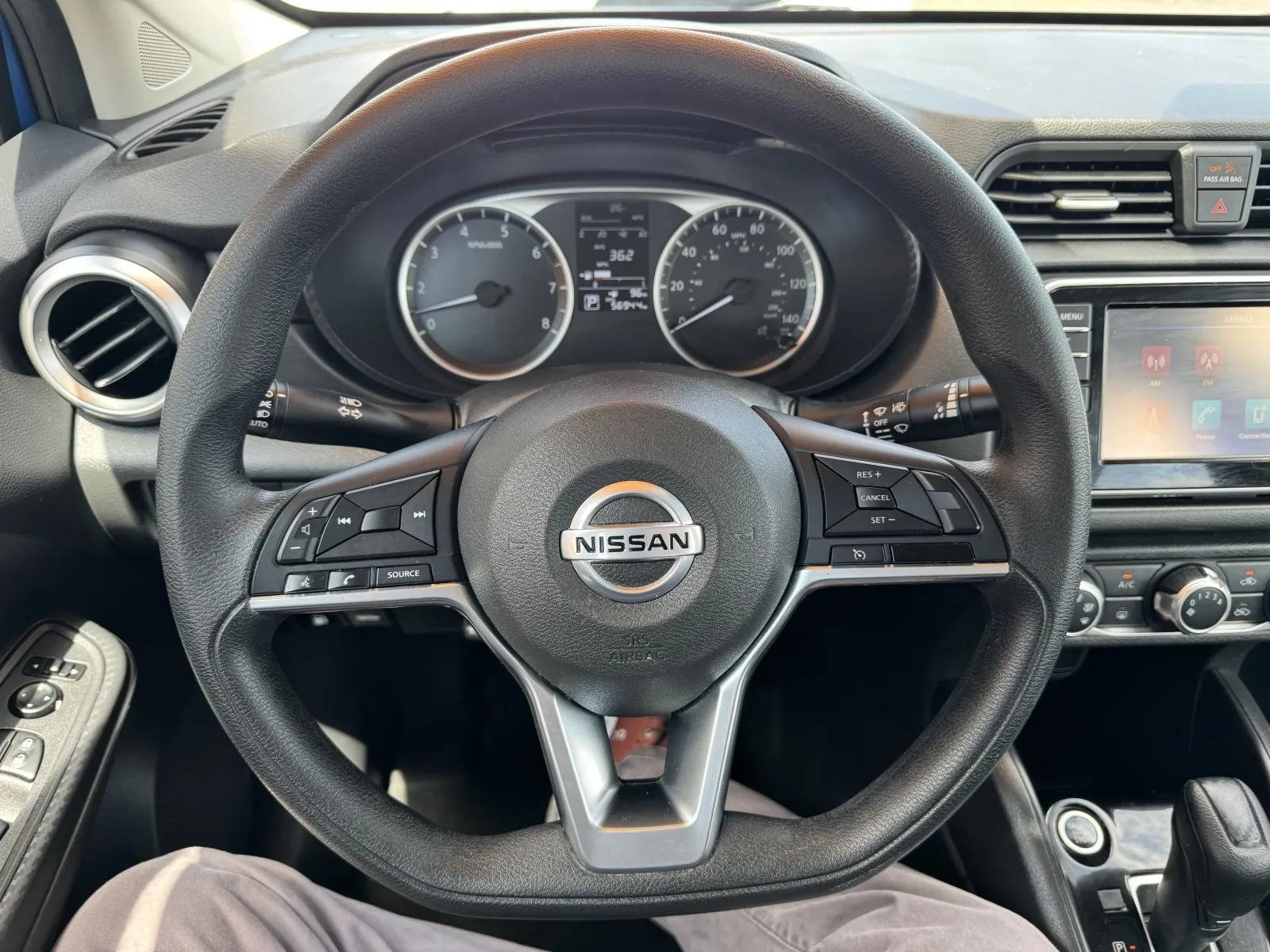 Nissan Versa photo 21