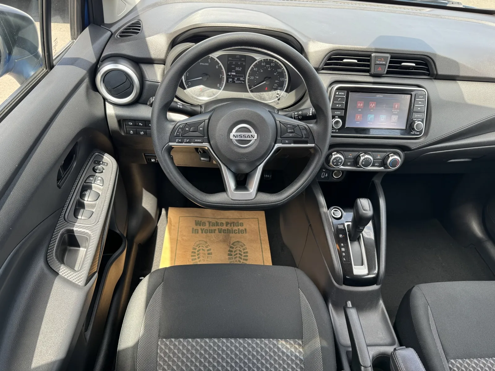 Nissan Versa photo 17