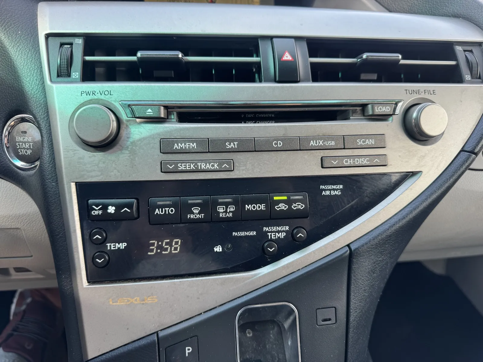 Lexus RX photo 22