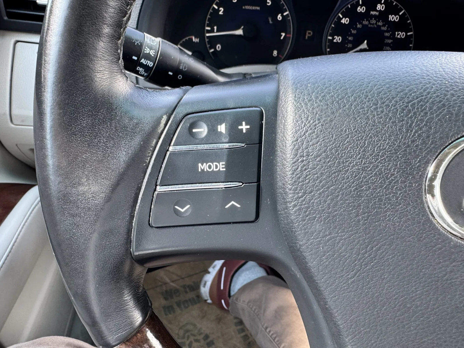 Lexus RX photo 16