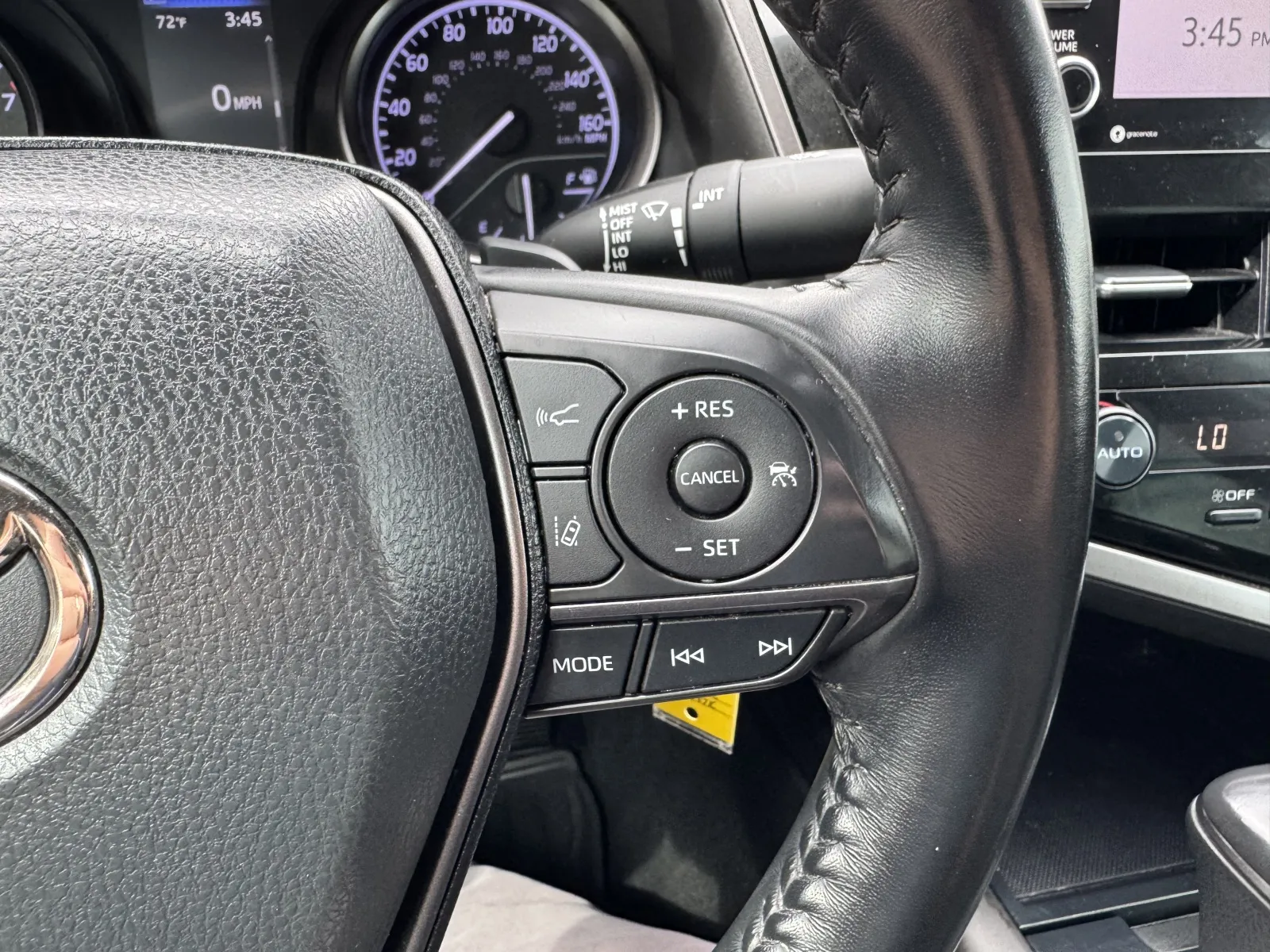 Toyota Camry photo 23