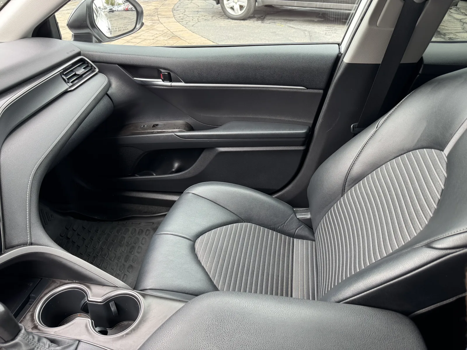 Toyota Camry photo 31