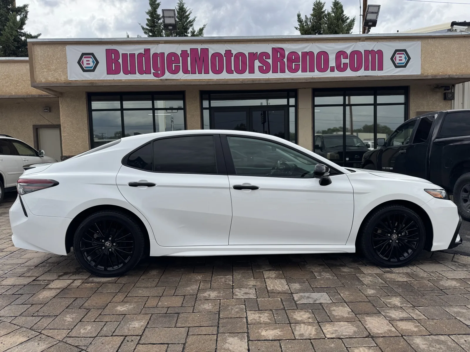 White 2021 Toyota Camry SE Nightshade for sale in Reno, NV