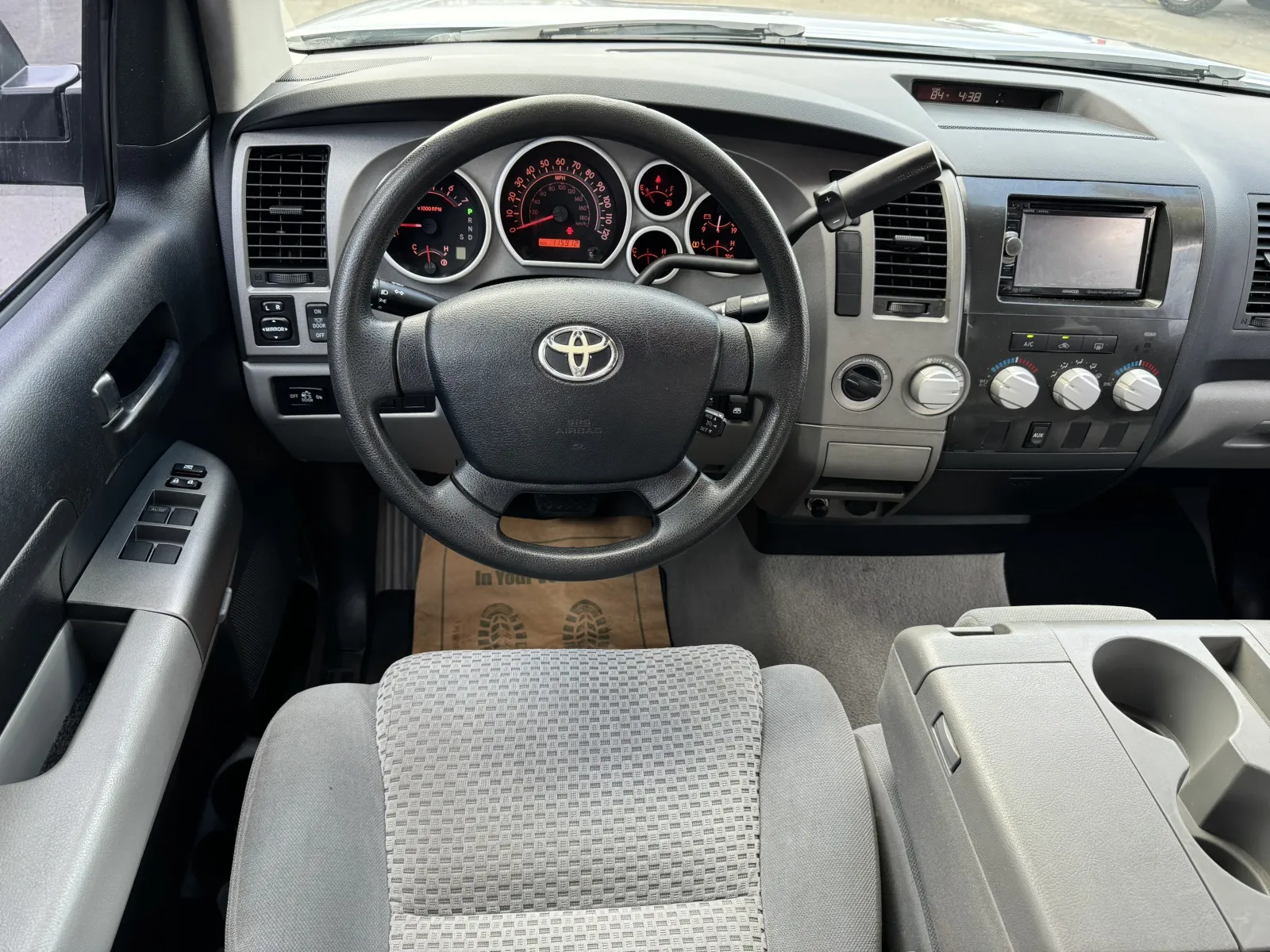 Toyota Tundra photo 18