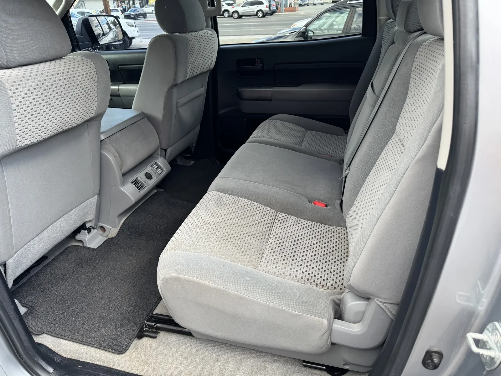 Toyota Tundra photo 27
