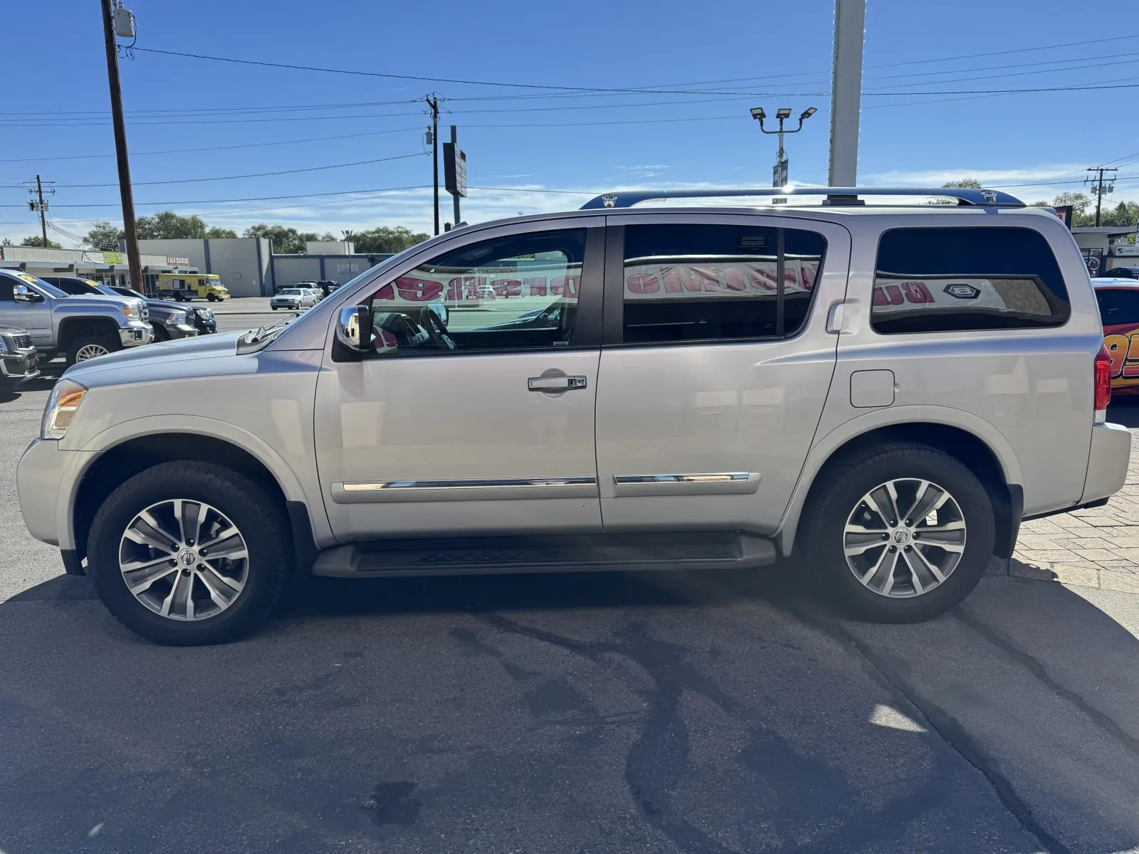 Nissan Armada photo 5