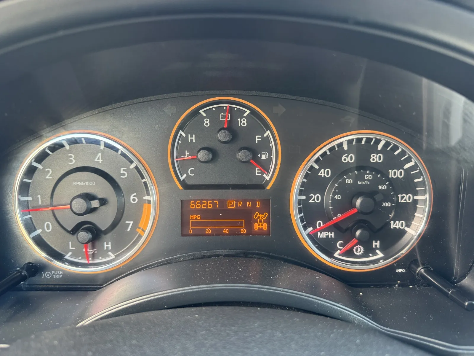 Nissan Armada photo 16