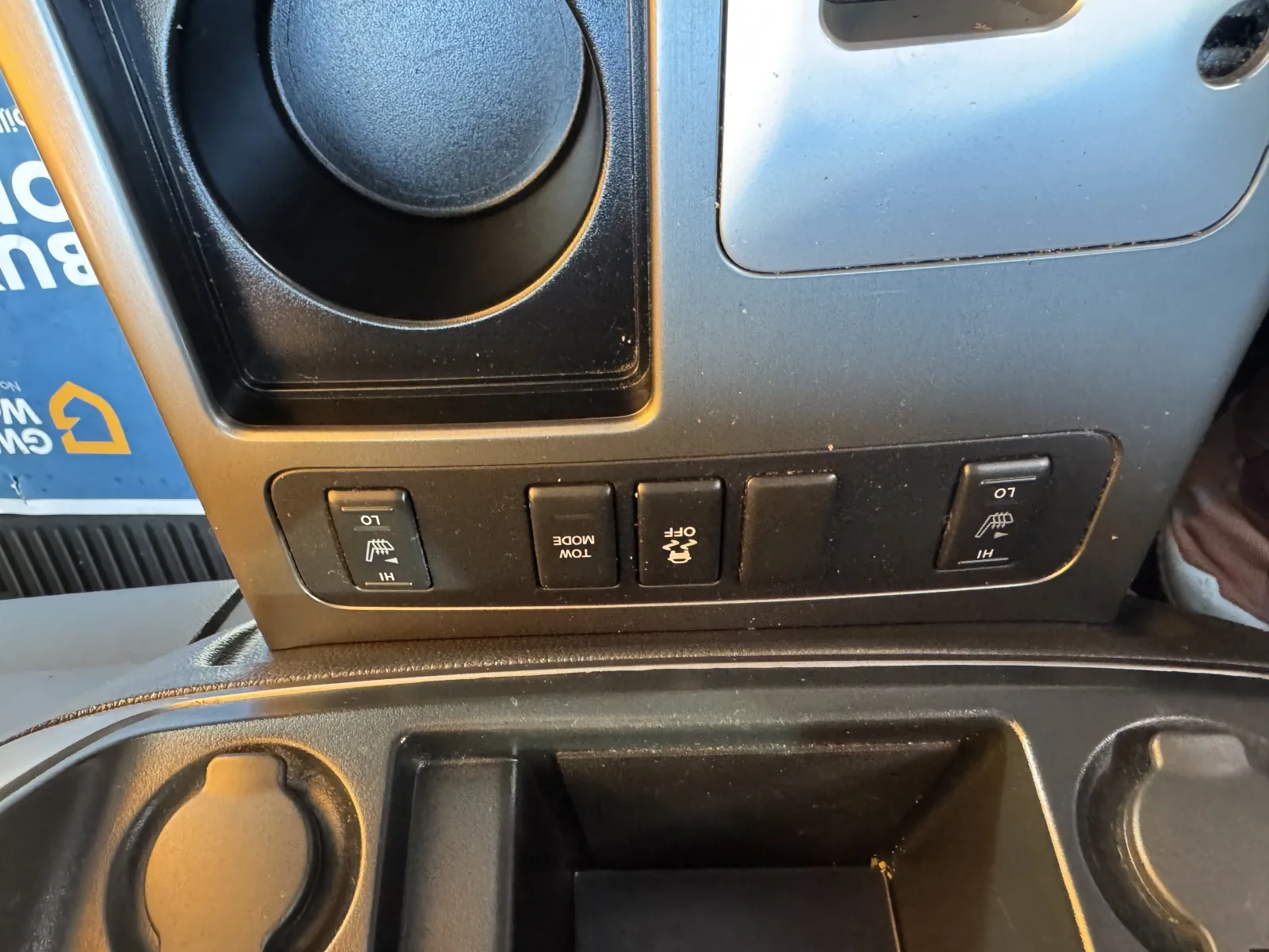 Nissan Armada photo 20