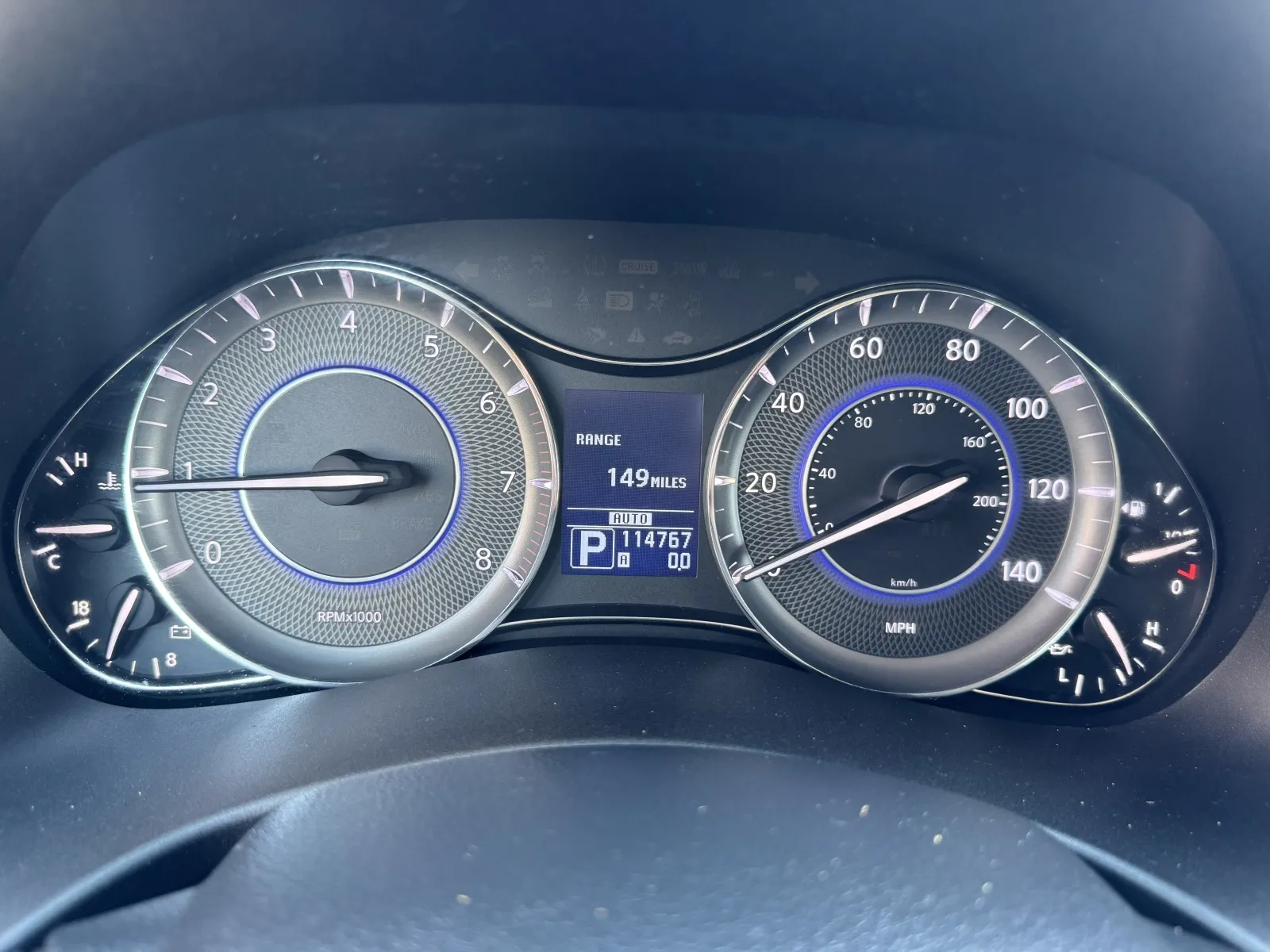 Infiniti QX56 photo 26