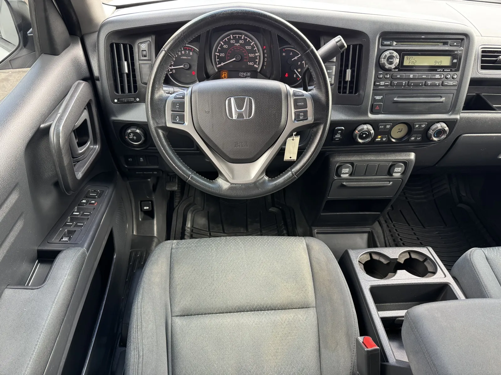 Honda Ridgeline photo 9