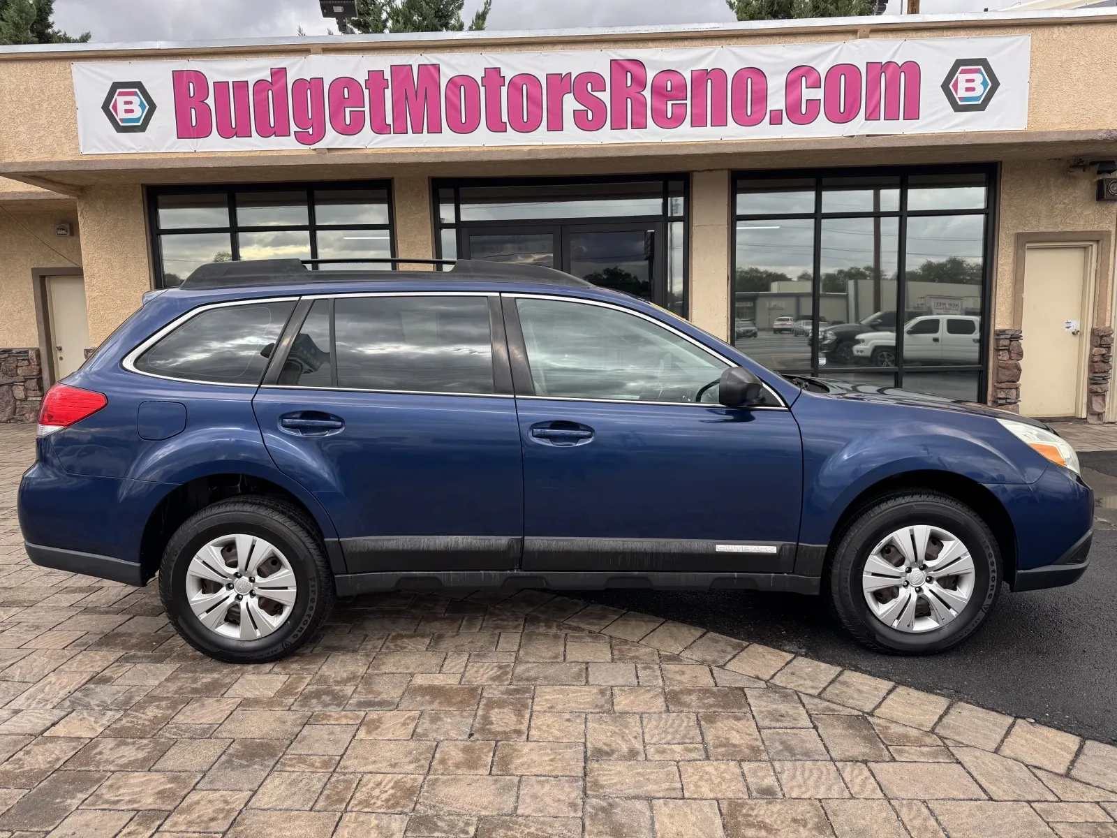 Blue 2011 Subaru Outback 2.5i for sale in Reno, NV
