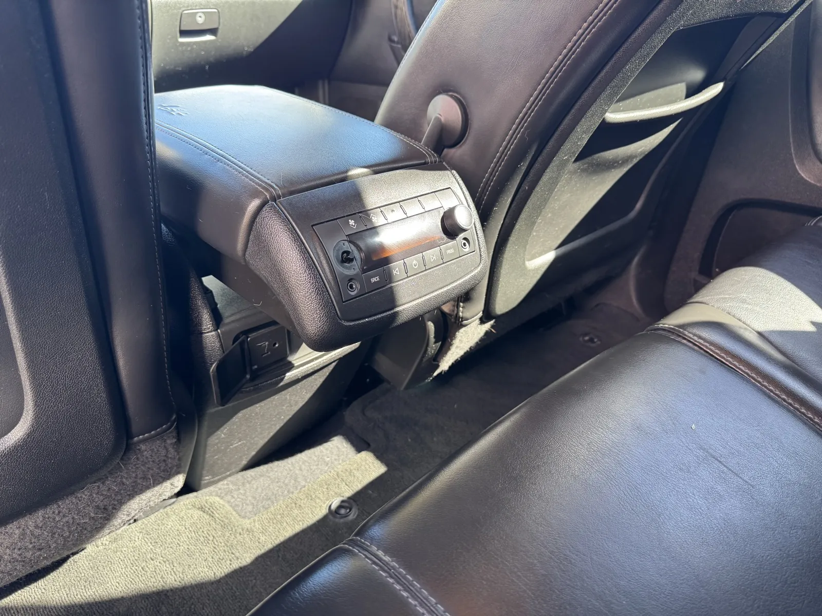 GMC Acadia photo 29