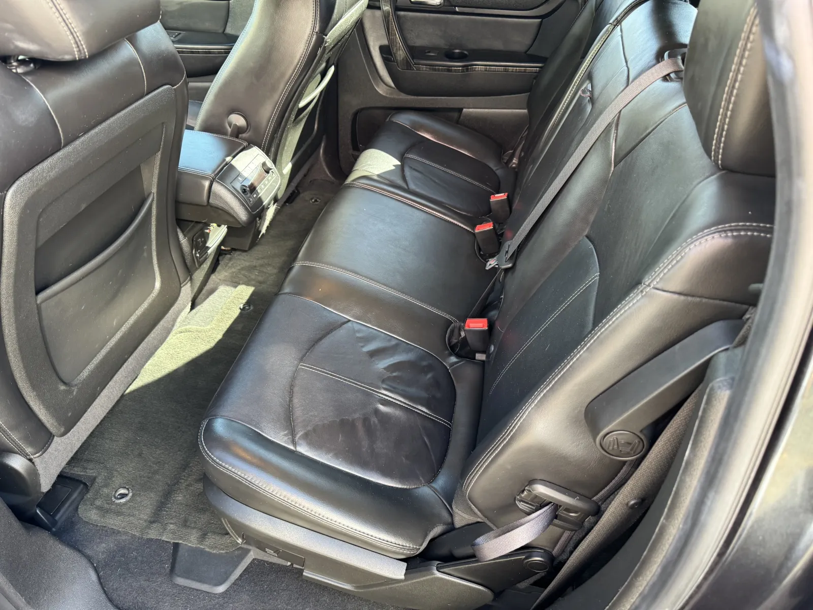 GMC Acadia photo 28