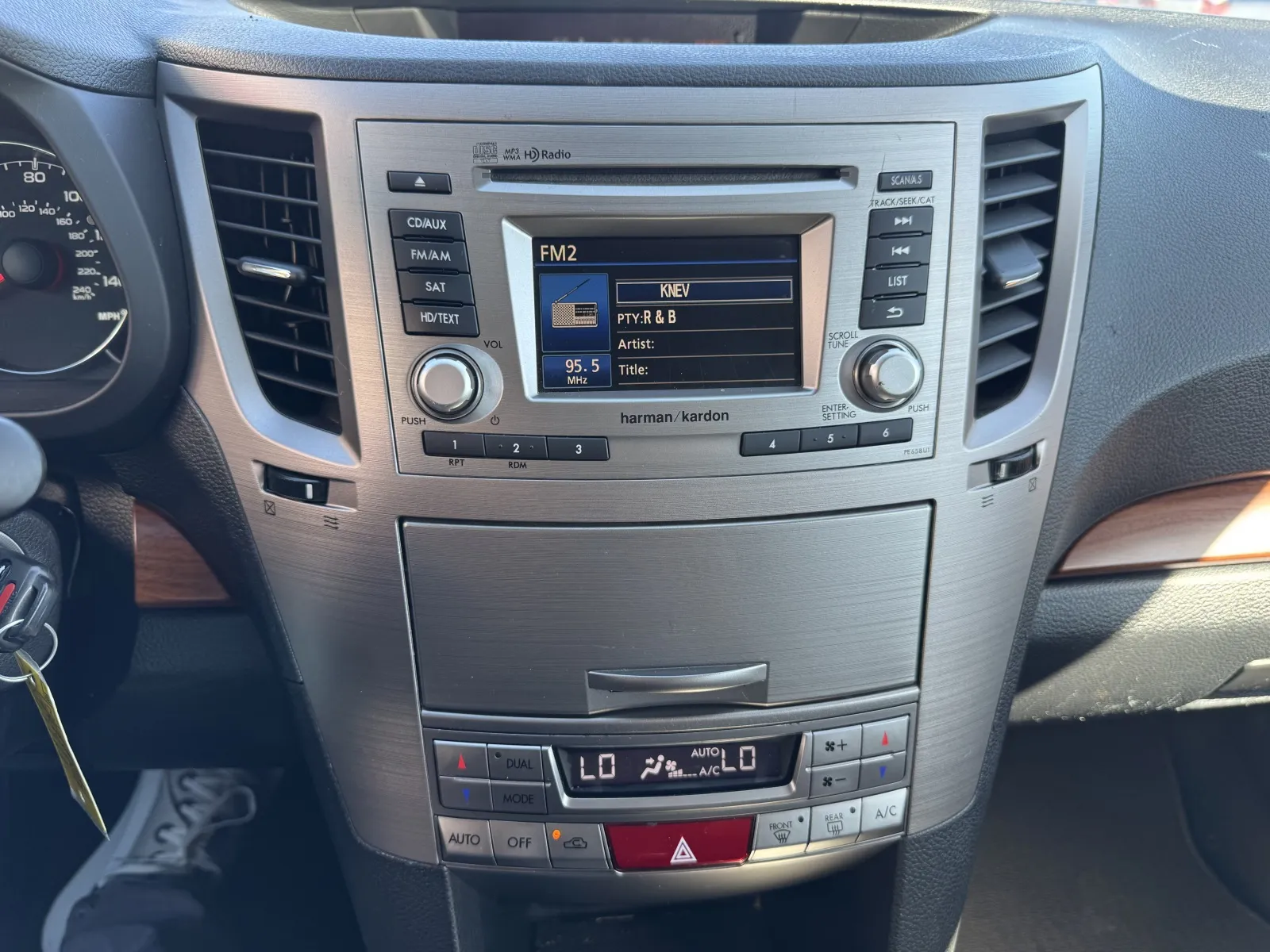 Subaru Outback photo 17