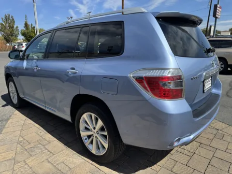 More photos of 2008 Toyota Highlander Hybrid Limited at Budget Motors, NV
