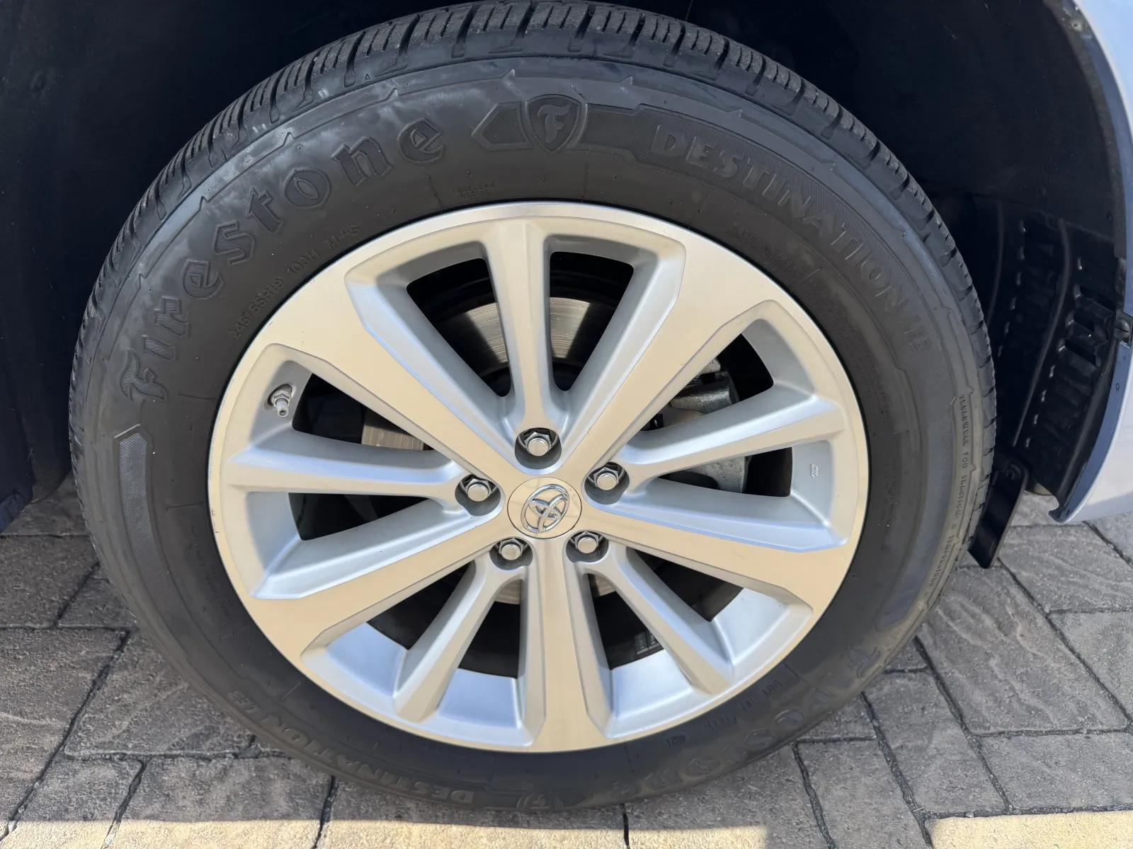 Toyota Highlander photo 9