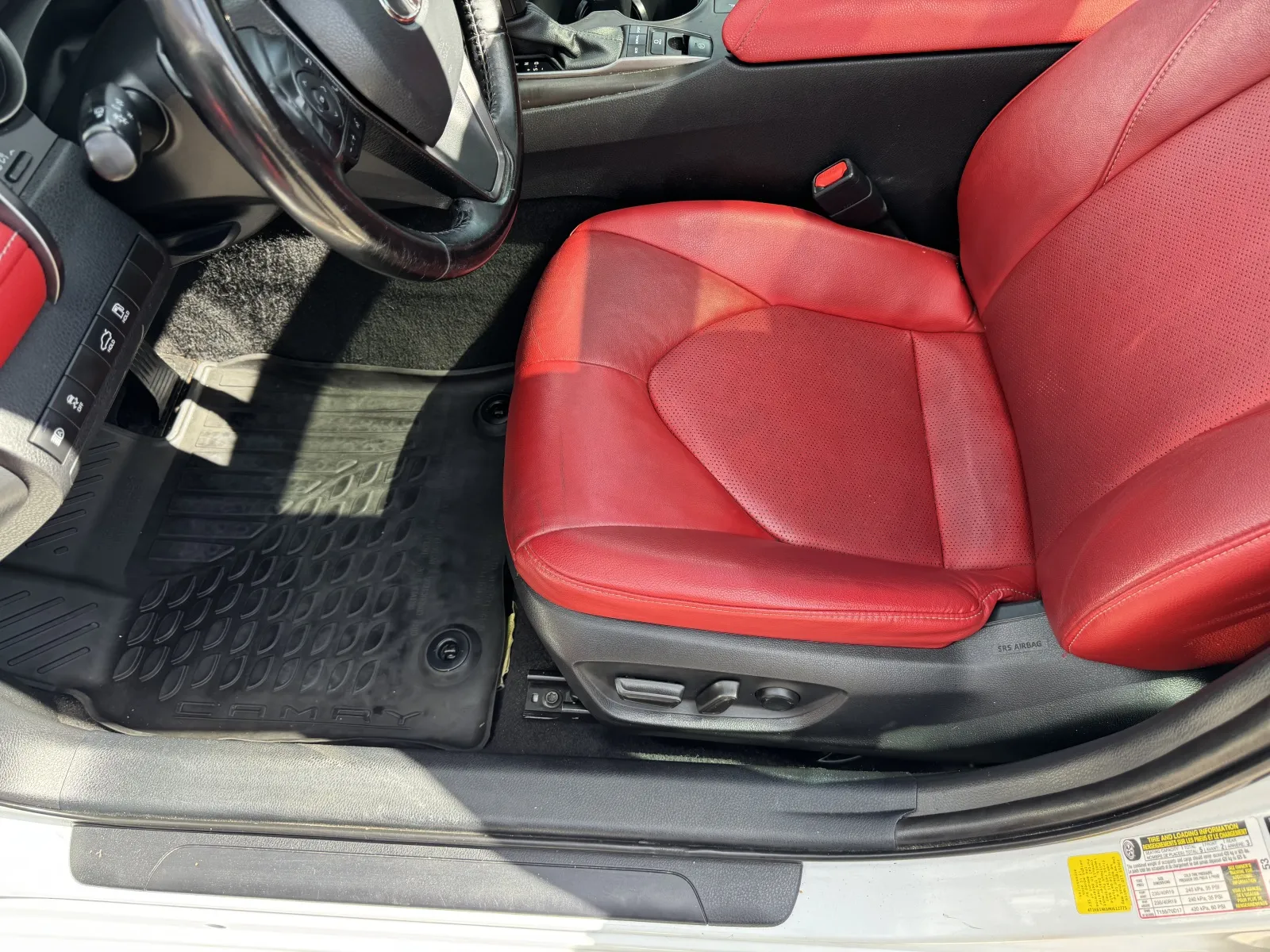 Toyota Camry photo 11