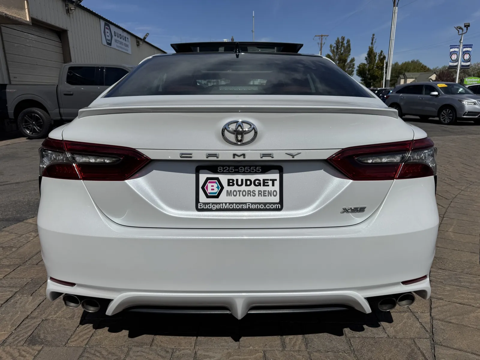 Toyota Camry photo 3