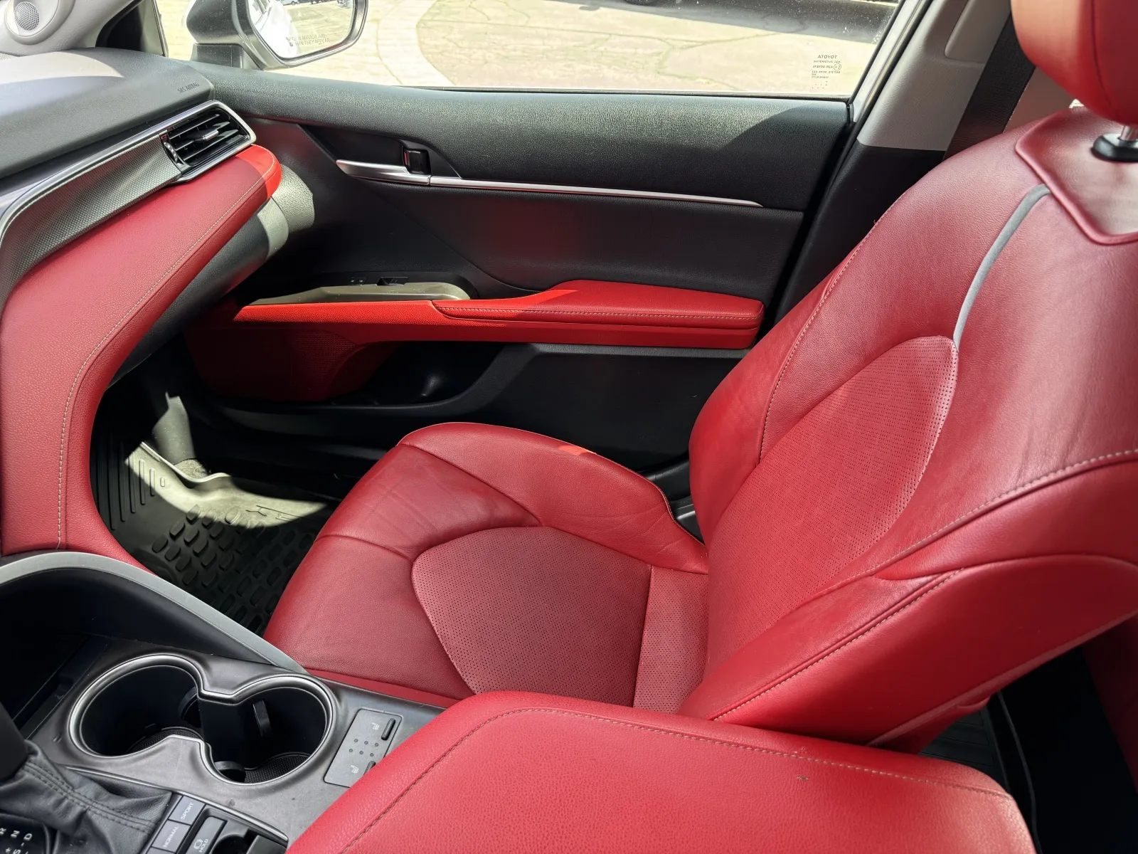 Toyota Camry photo 25