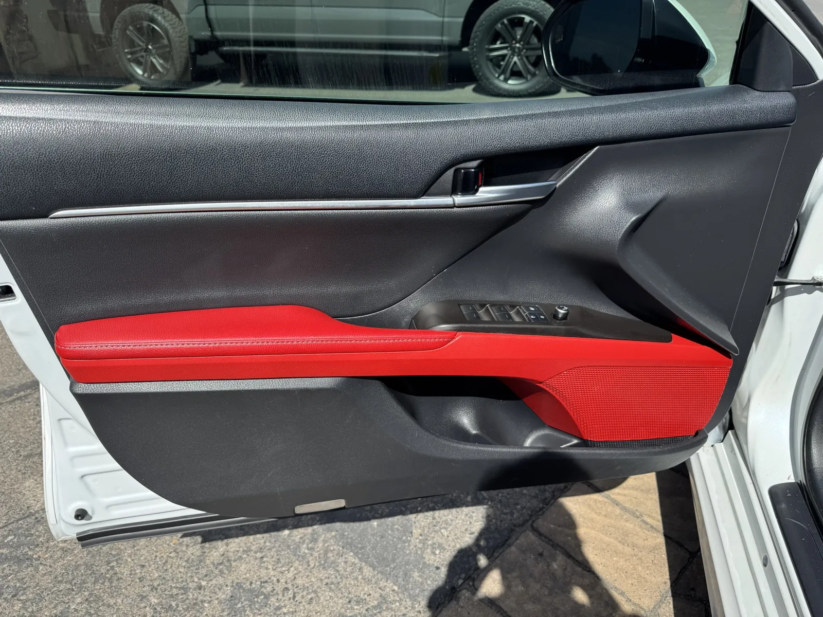 Toyota Camry photo 10