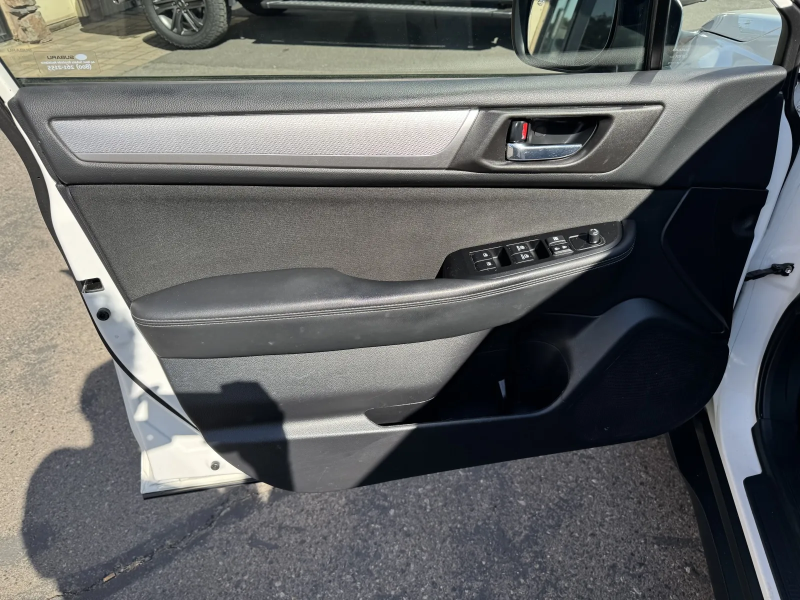Subaru Outback photo 10