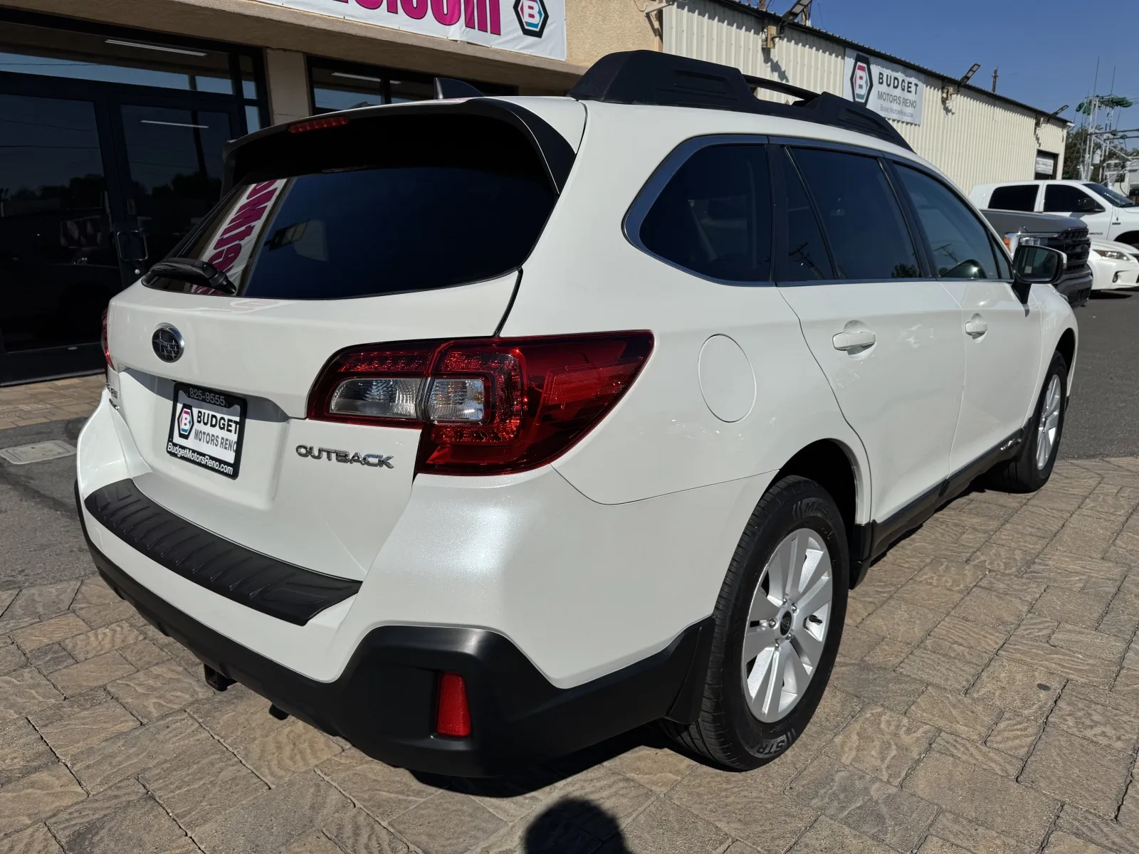 Subaru Outback photo 2