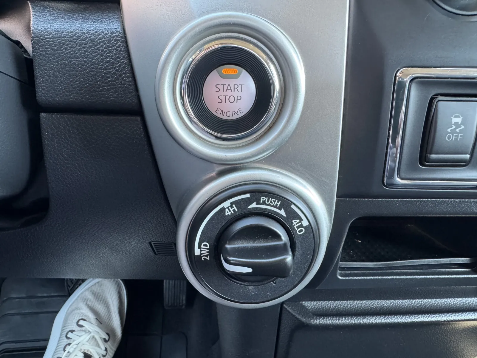 Nissan Titan photo 23