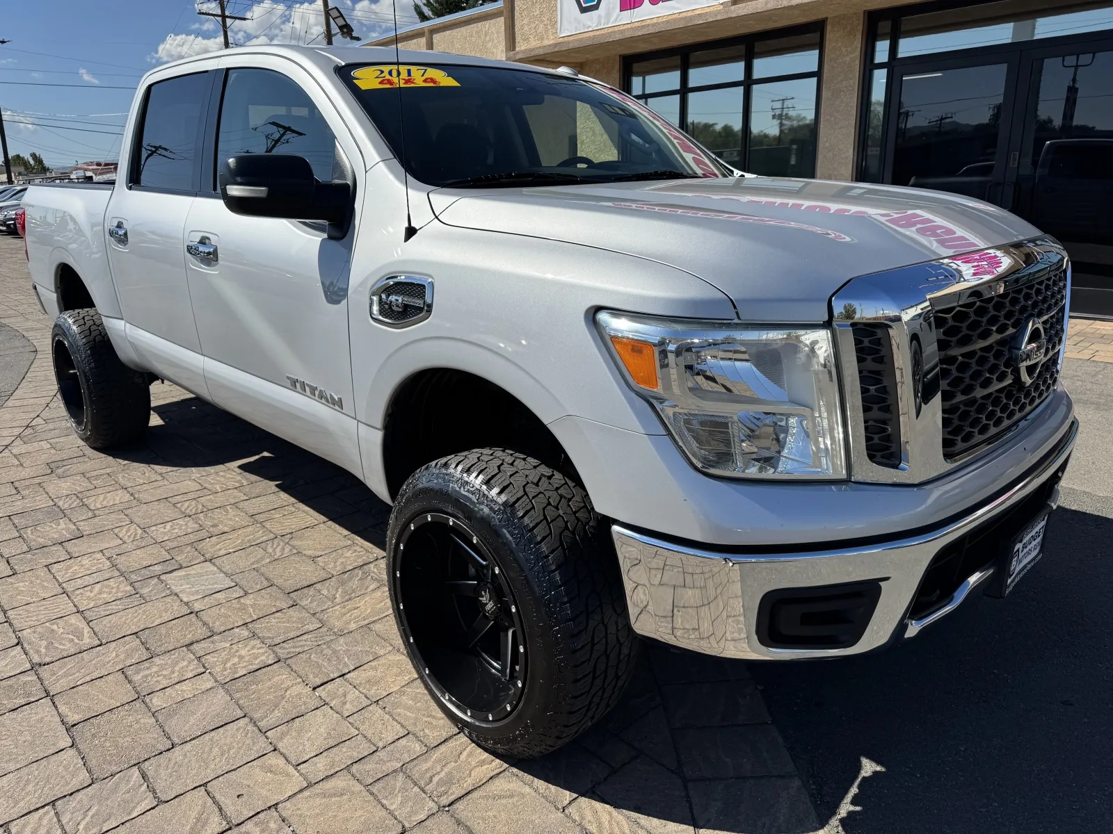 Nissan Titan photo 8