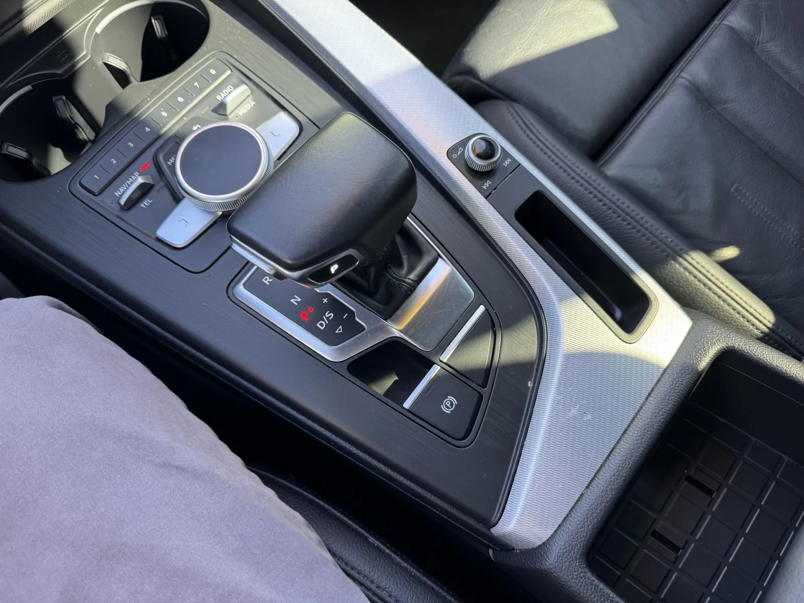 Audi A4 photo 26